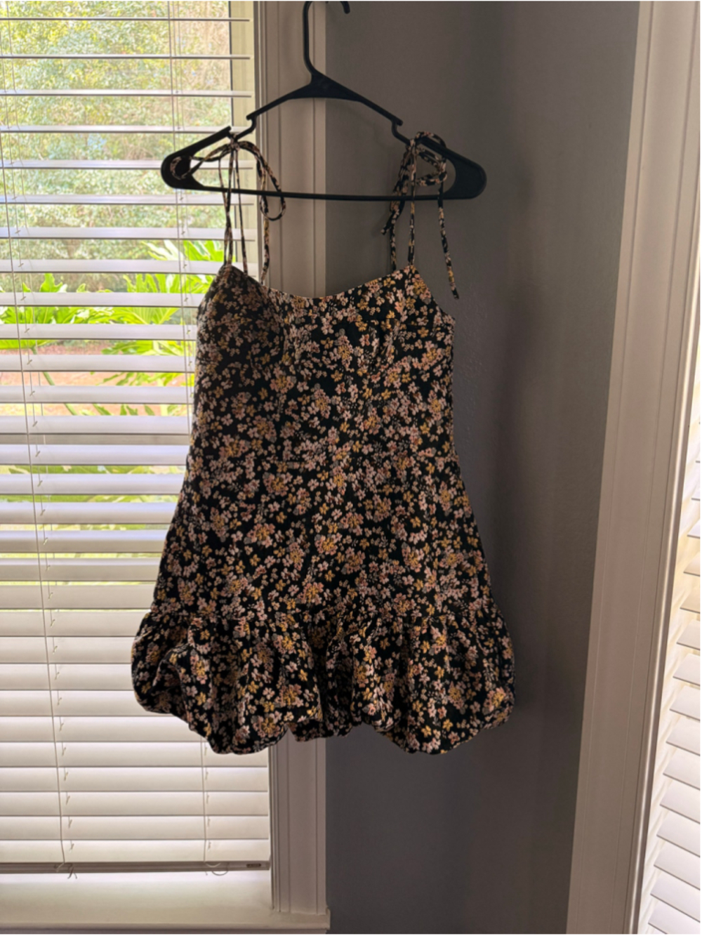 Women's Amanda Uprichard Floral Mini Dress/Romper Size M Black Yellow - Picture 4 of 7